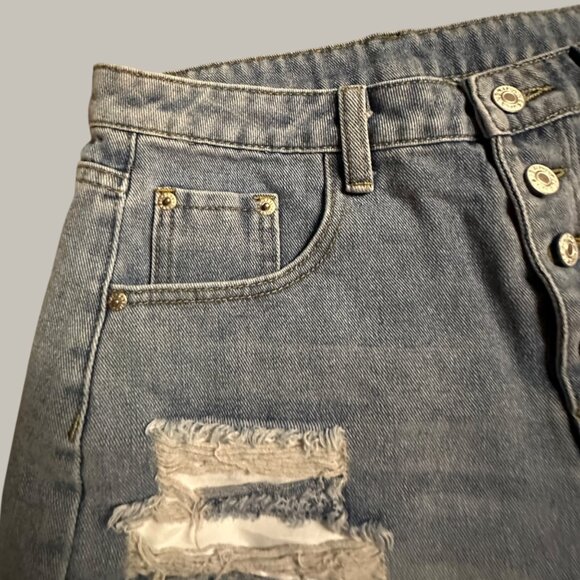 Distressed Denim High-Waisted Shorts With Button Fly & Frayed Hem - Picture 7 of 12